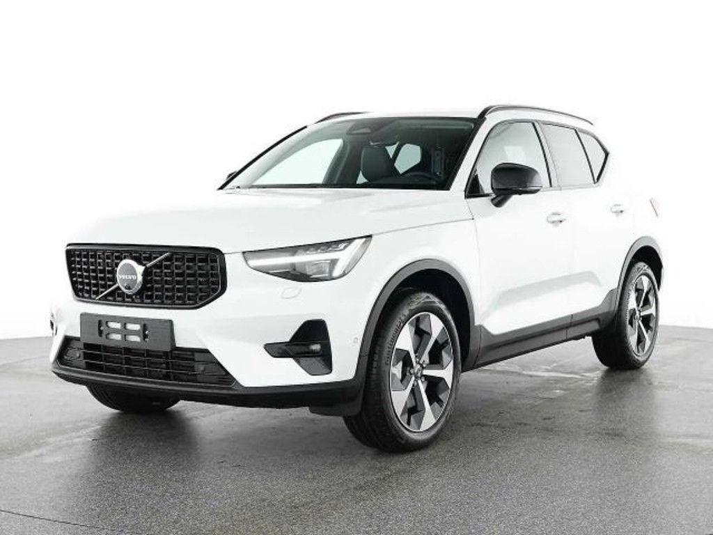 Volvo XC40 Plus Dark