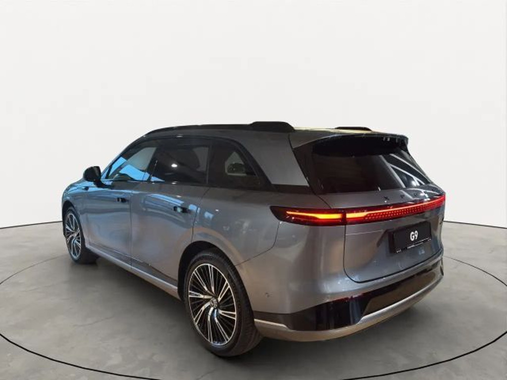 Xpeng G9