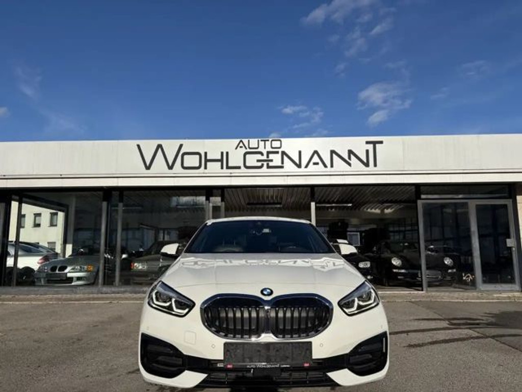 BMW 1 Serie 118 Sport Line Sedan 118i