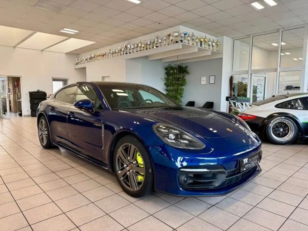 Porsche Panamera E-Hybrid Platinum Edition 4