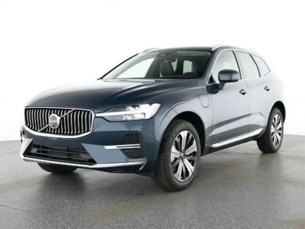 Volvo XC60 AWD Plus Bright