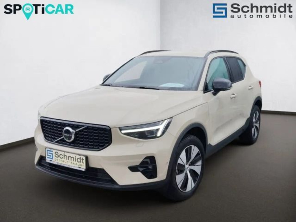 Volvo XC40 Plus Dark