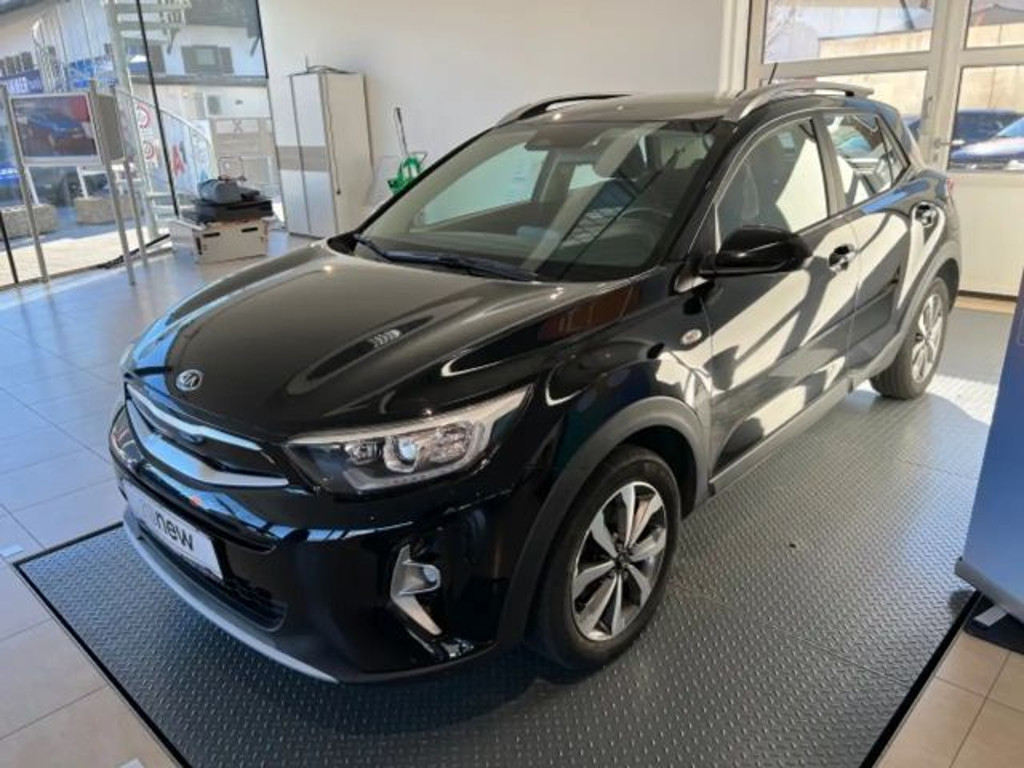 Kia Stonic Silber