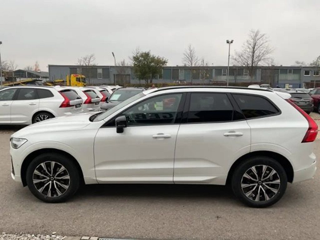 Volvo XC60 AWD Plus Dark
