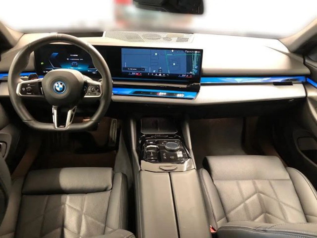 BMW i5