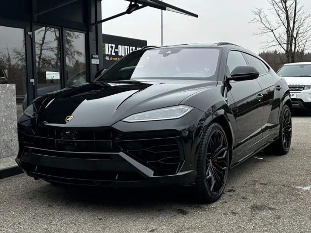 Lamborghini Urus SE *Akrapovic*Carbon-Paket*23"*B&O*Pano*