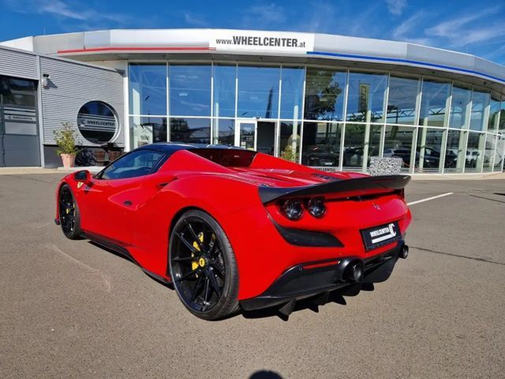 Ferrari F8