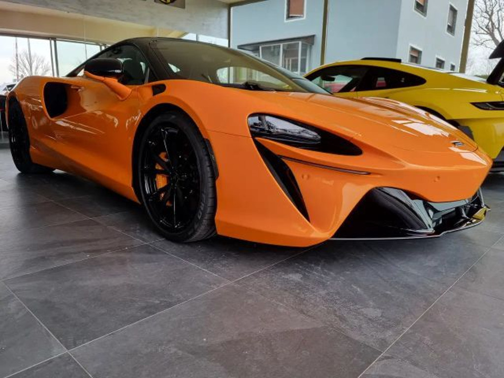 McLaren Artura