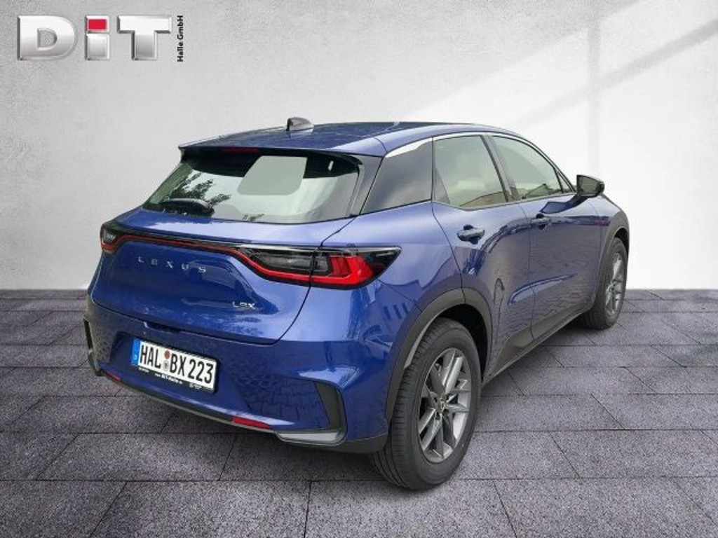 Lexus LBX