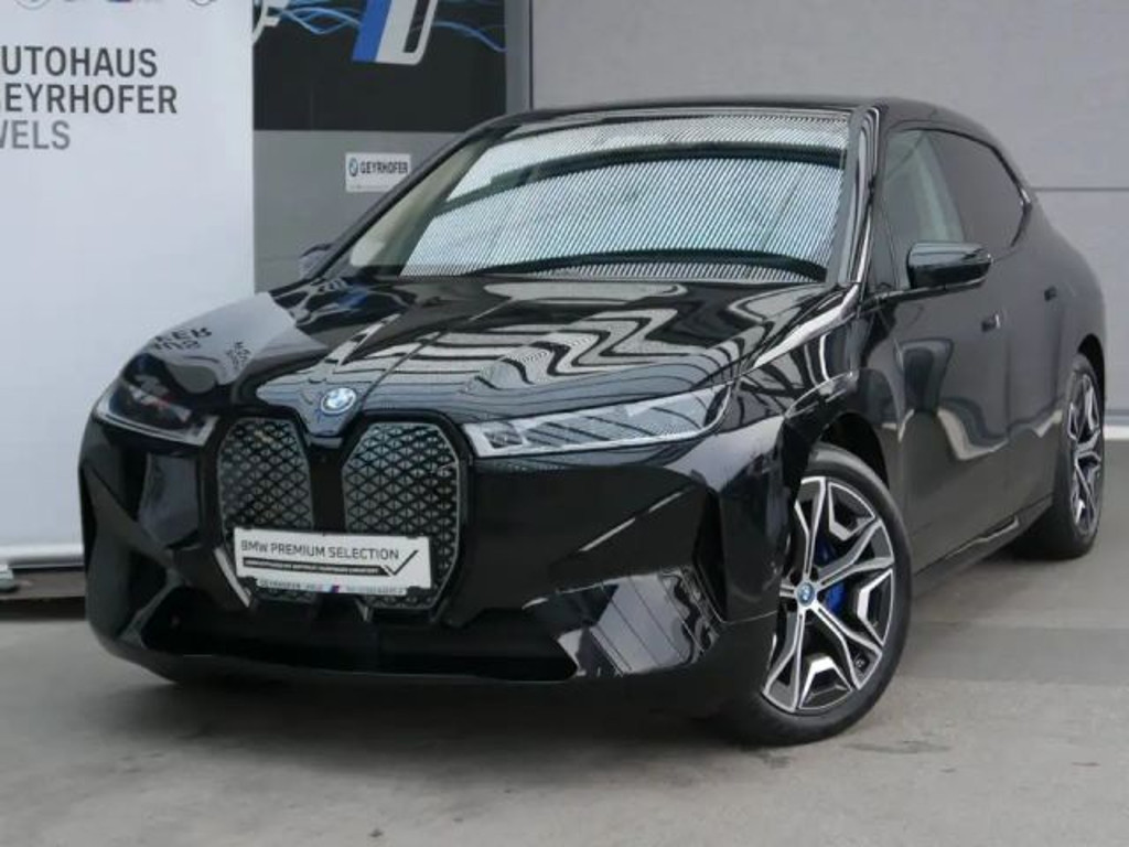 BMW iX