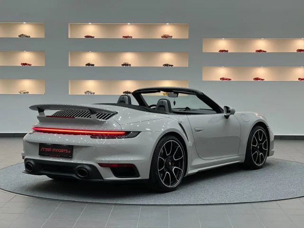 Porsche 992