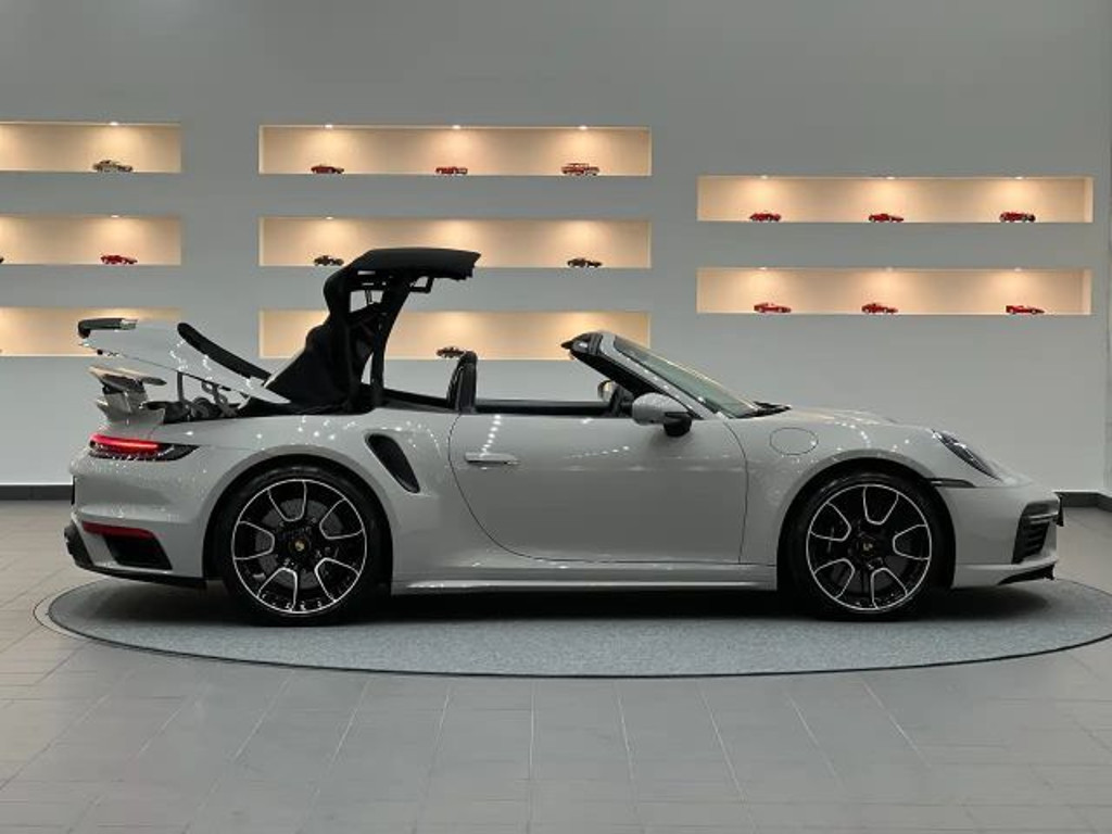 Porsche 992