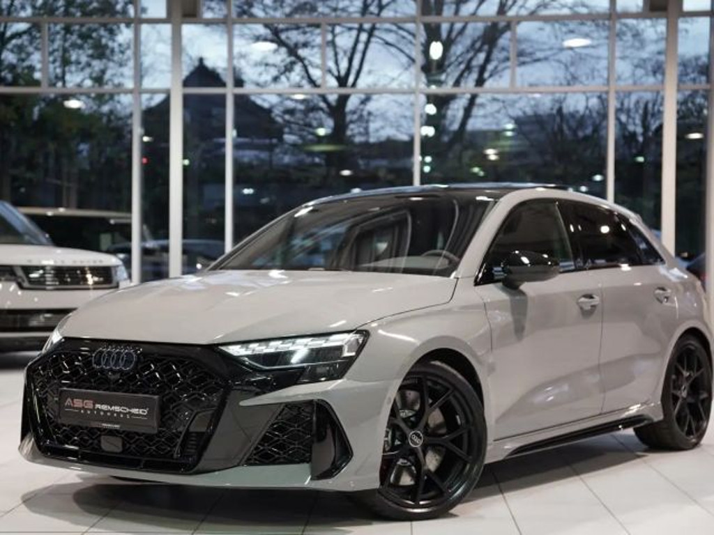 Audi RS3 Sportback Sedan Quattro