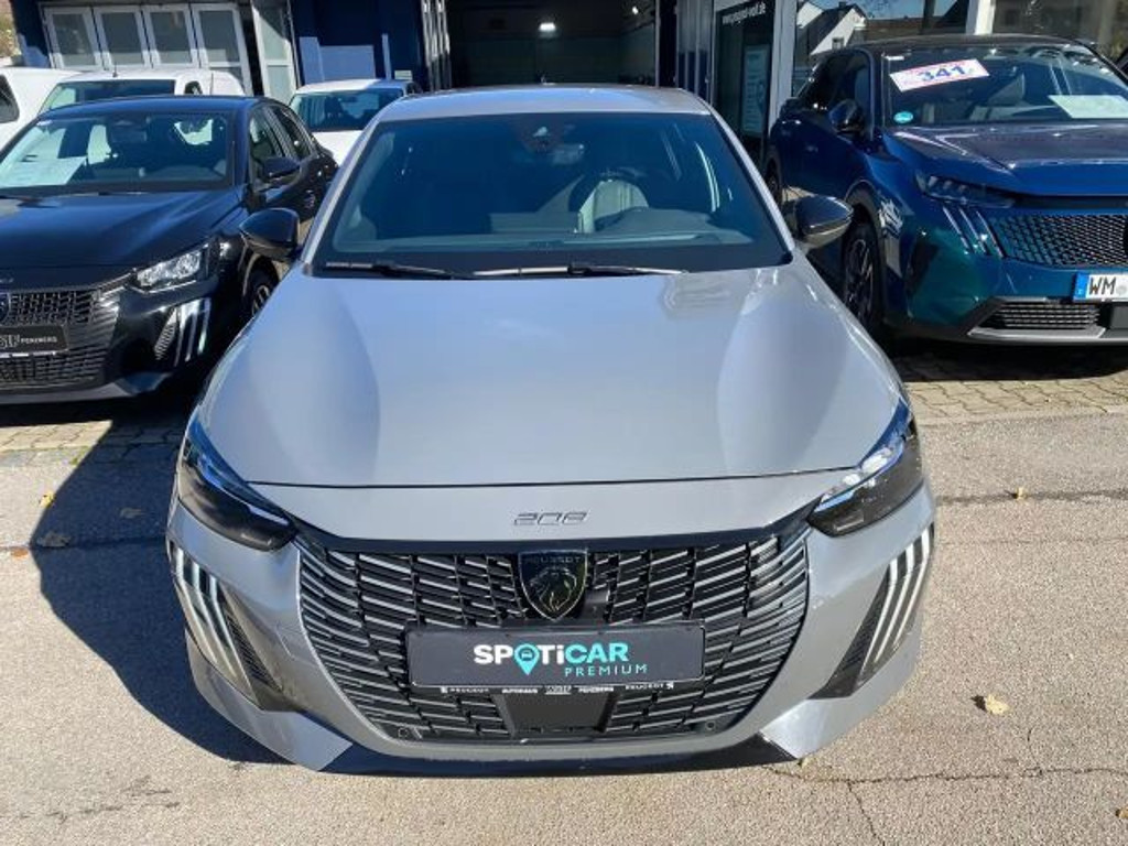 Peugeot e-208