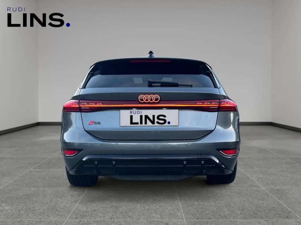 Audi S6 e-tron