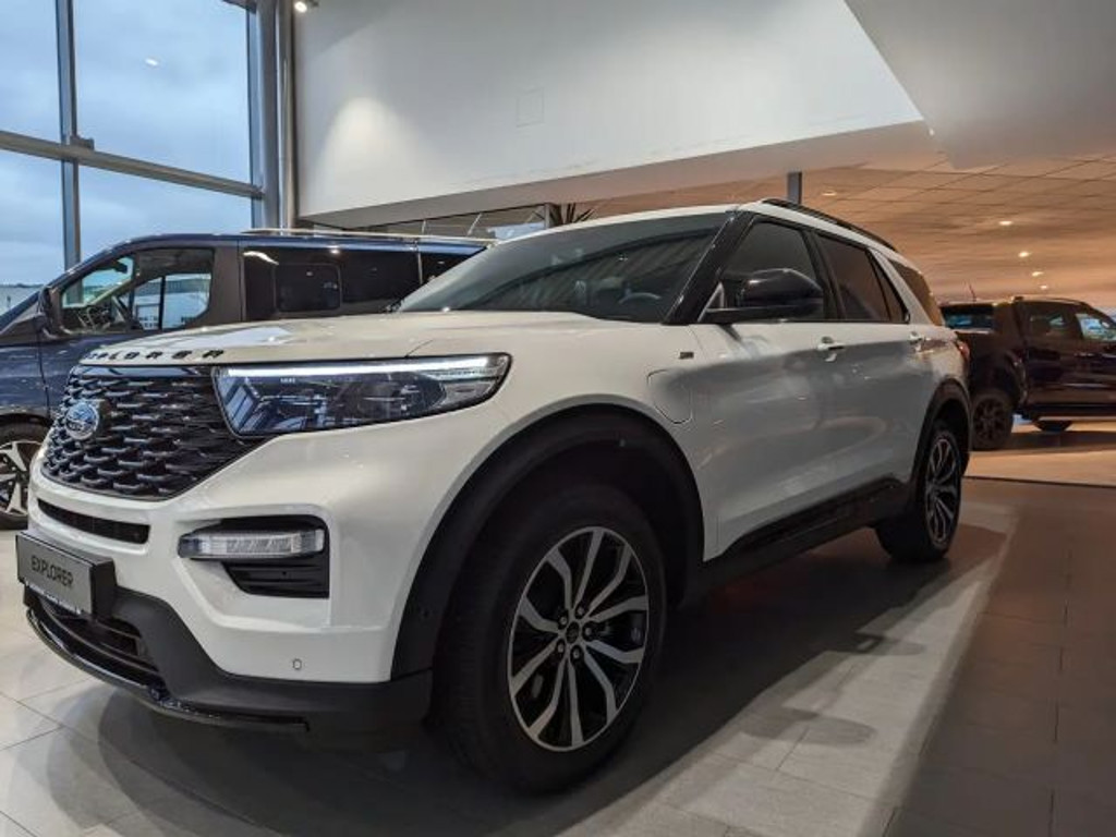 Ford Explorer 4x4 ST Line Plug in Hybrid AWD