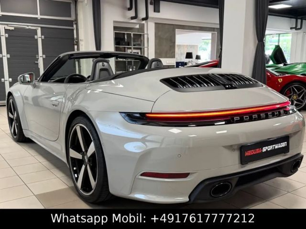 Porsche 992