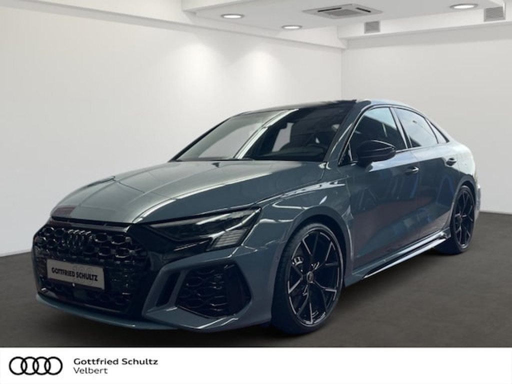 Audi RS3 Sedan Quattro S-Tronic