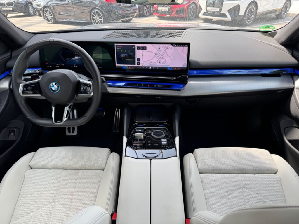 BMW i5