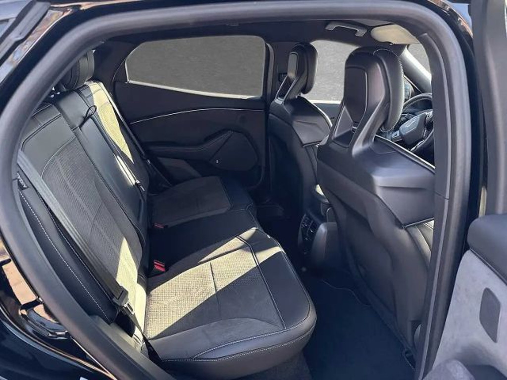 Ford Mustang Mach-E AWD GT