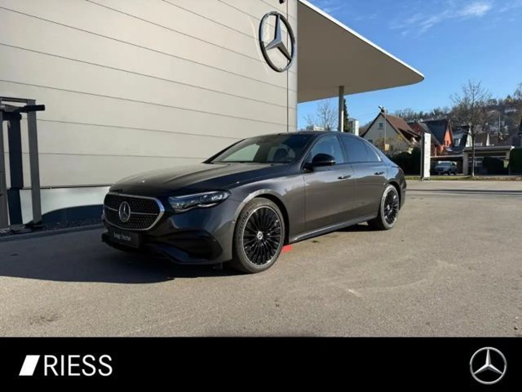 Mercedes-Benz E-Klasse E 300 AMG Line E 300 e Sedan