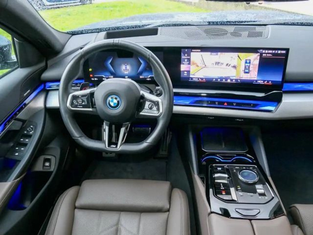 BMW i5