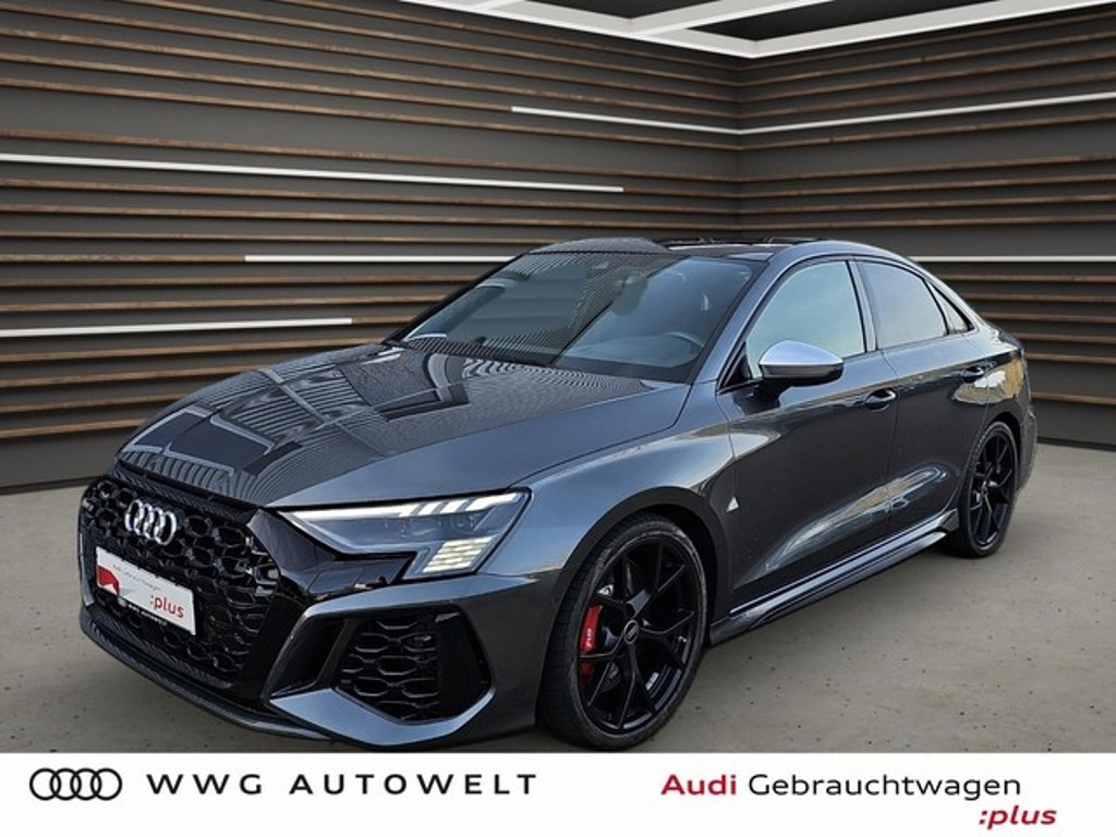 Audi RS3 Sedan Quattro S-Tronic