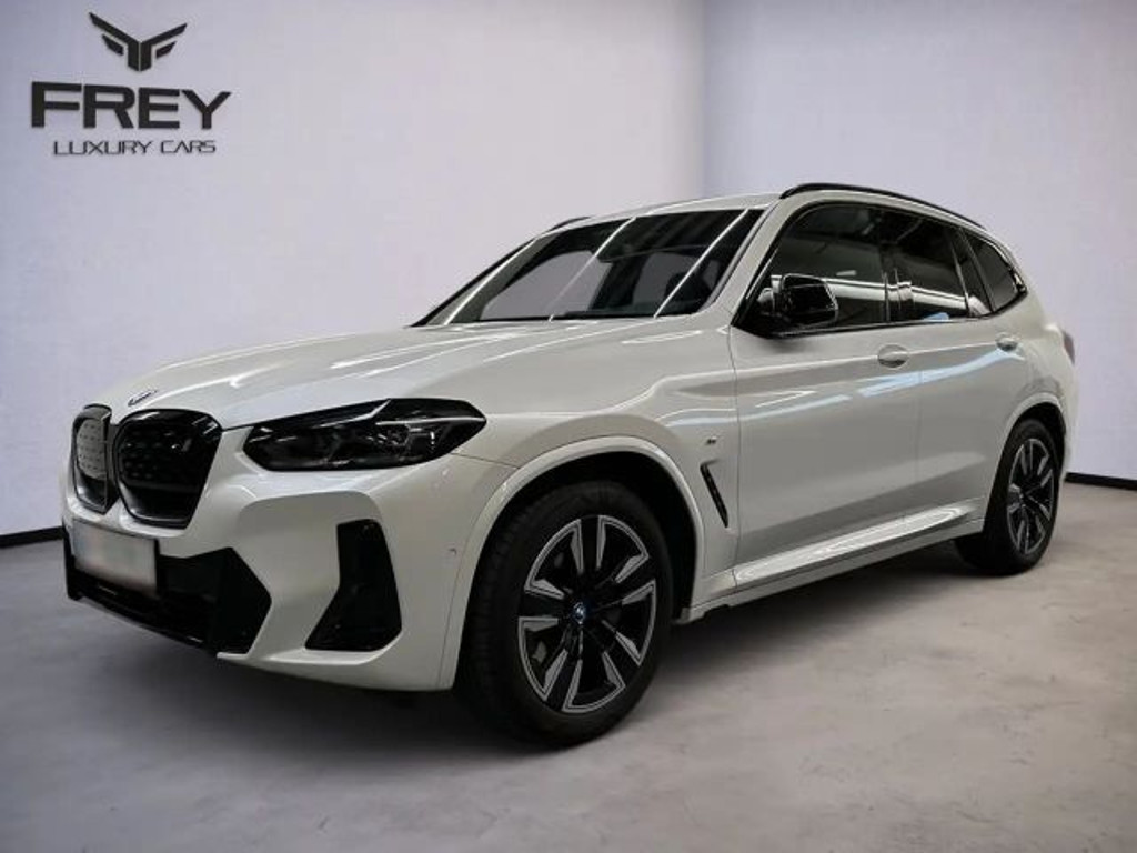 BMW X3 i/ M-Paket / Black Pack / PANO / AHK