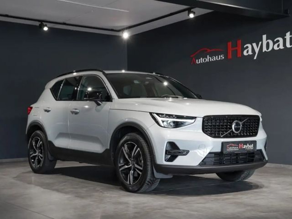 Volvo XC40 Plus Dark