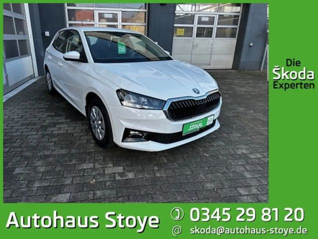 Skoda Fabia Essence PDC;CARPLAY;FSE;LED