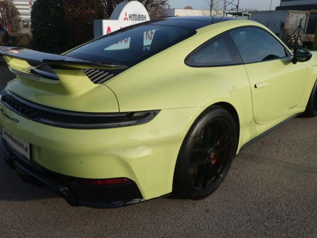 Porsche 992