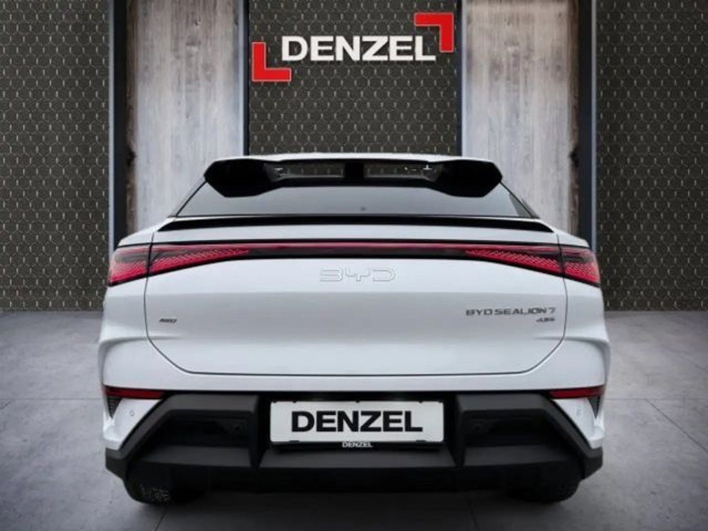 BYD Sealion 7