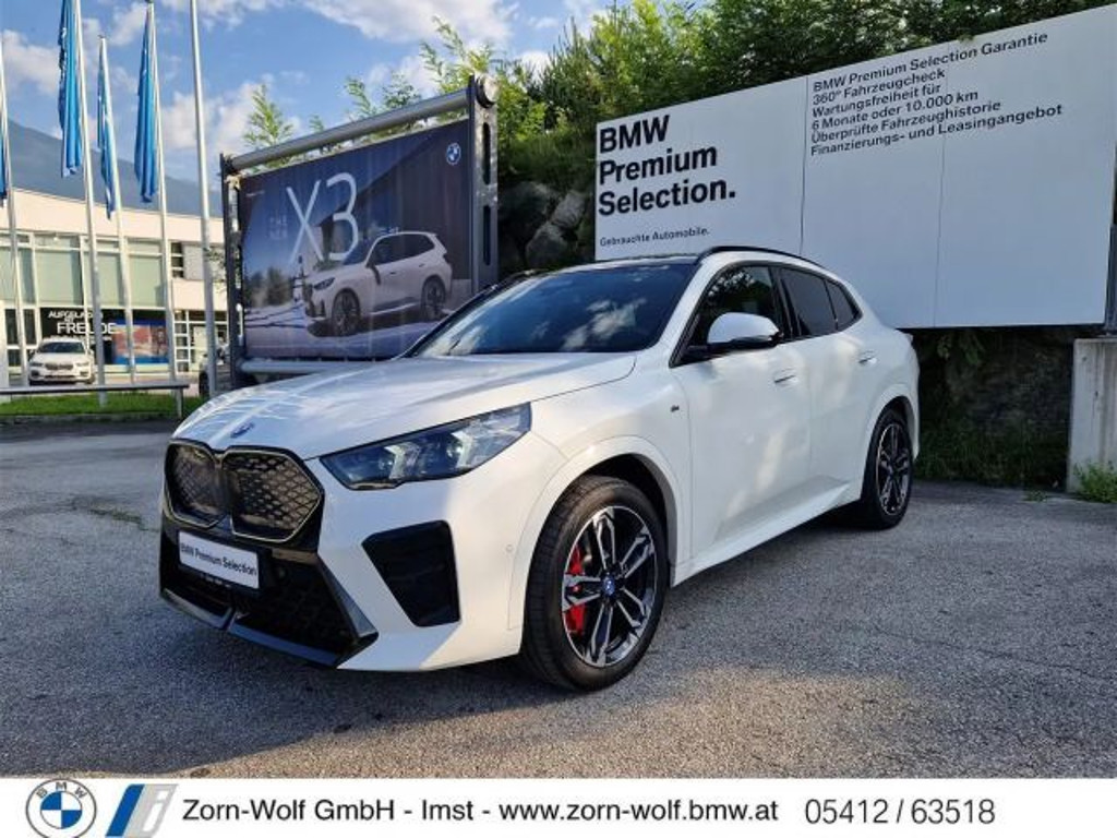 BMW iX2 xDrive30