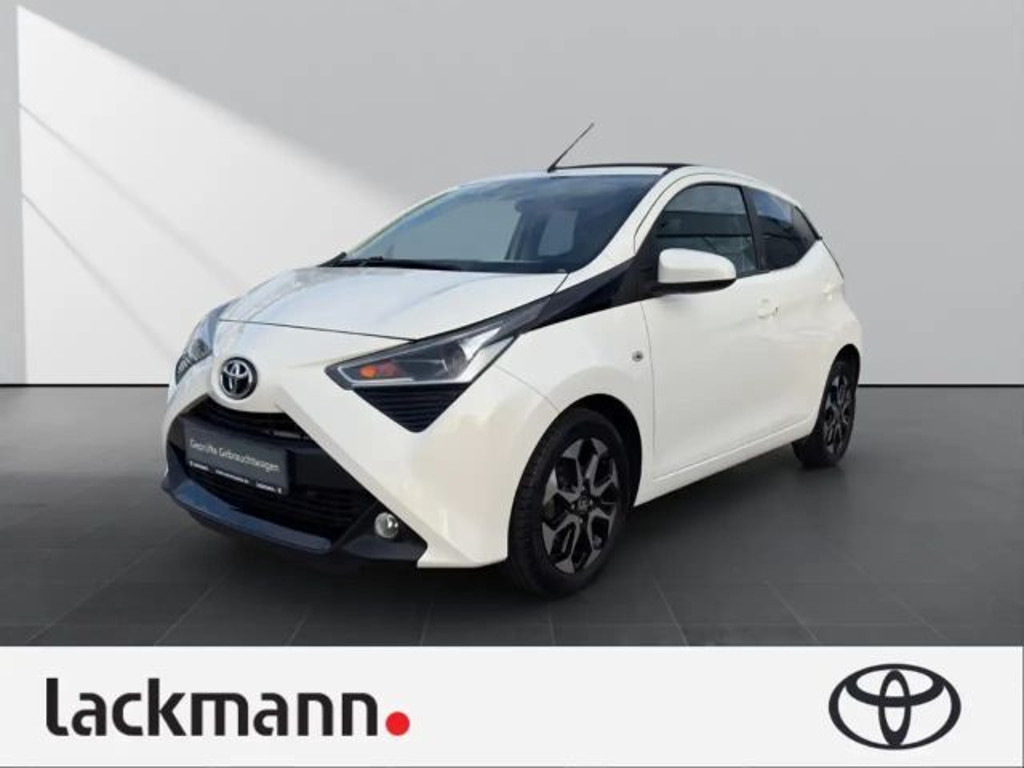 Toyota Aygo Team D Business Hatchback 1.0 VVT-i X-play Play