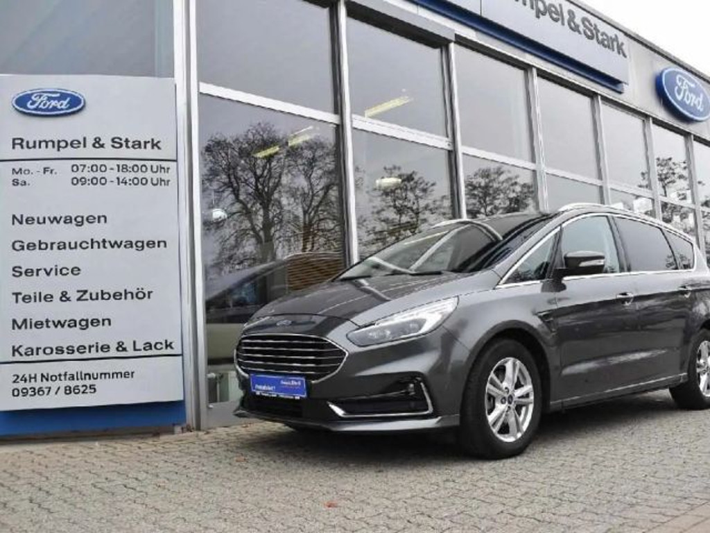 Ford S-Max Titanium