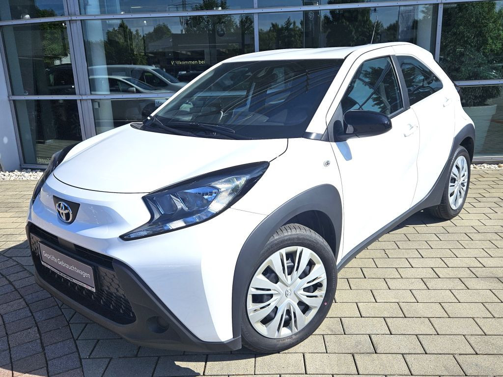 Toyota Aygo X Business 5-deurs Basis