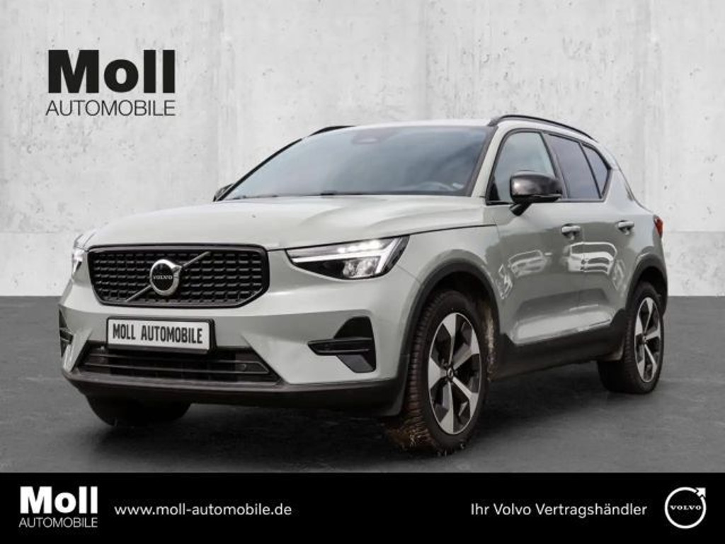 Volvo XC40 Plus Dark