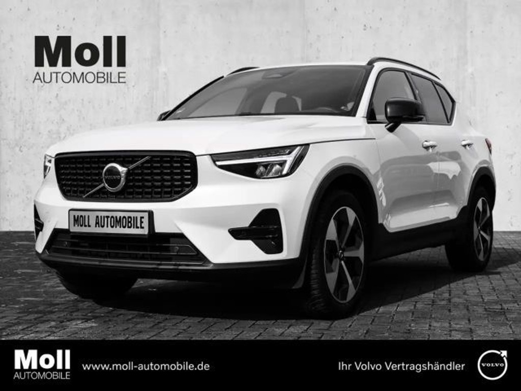 Volvo XC40 Plus Dark