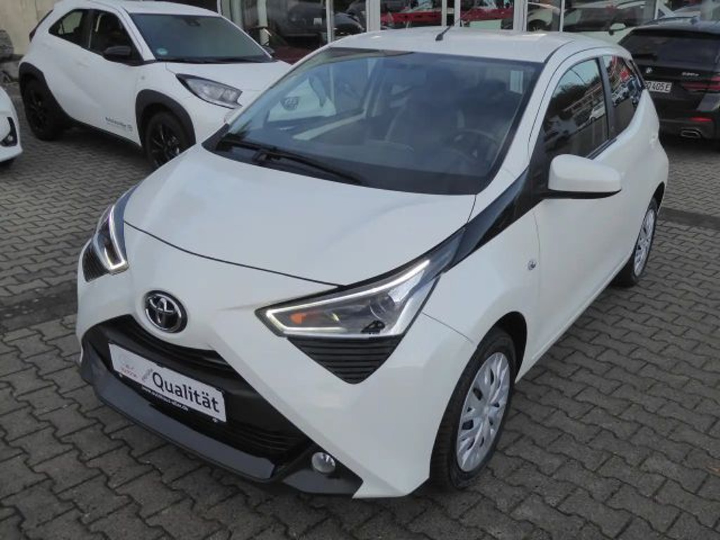 Toyota Aygo Team D Hatchback X-play Play