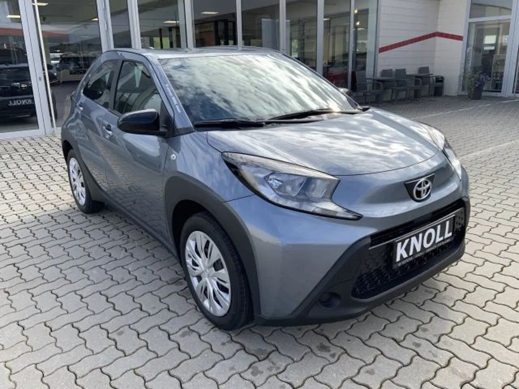 Toyota Aygo X X-play Play