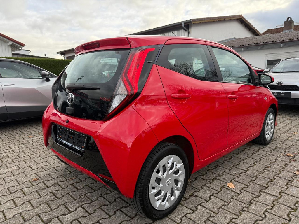 Toyota Aygo X-play 5-deurs Play