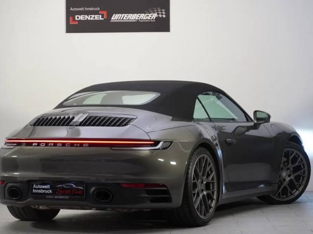 Porsche 992