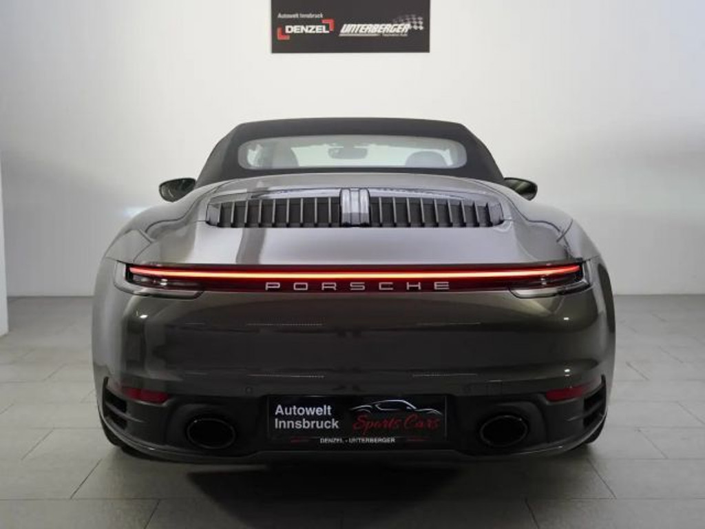 Porsche 992