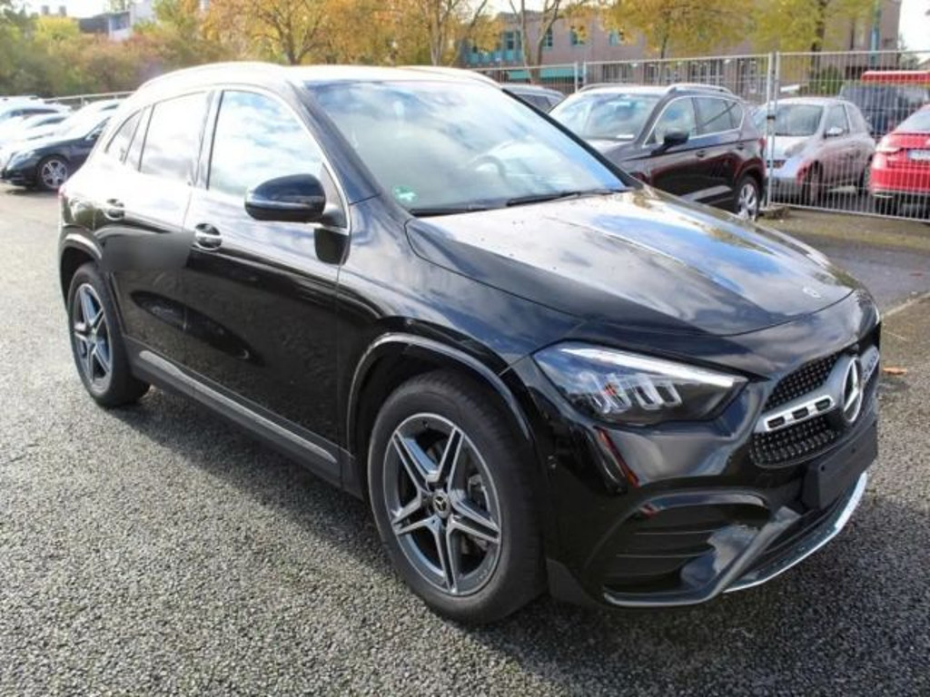 Mercedes-Benz GLA-Klasse GLA 200 AMG Line