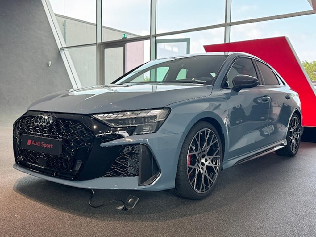 Audi RS3 Sedan Quattro S-Tronic