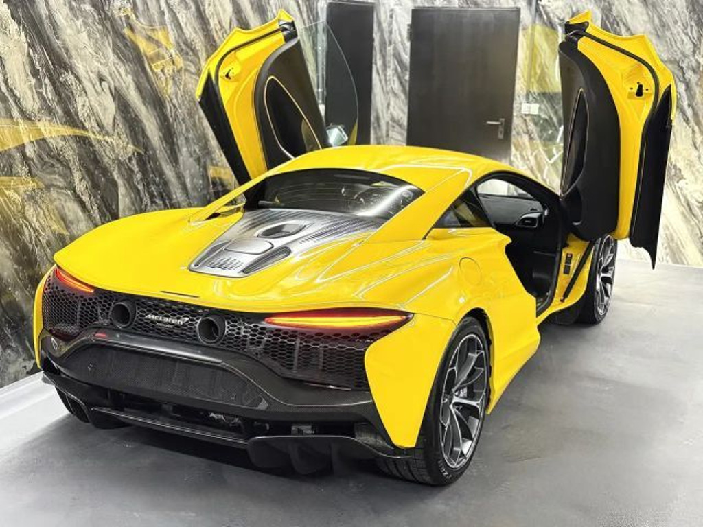 McLaren Artura