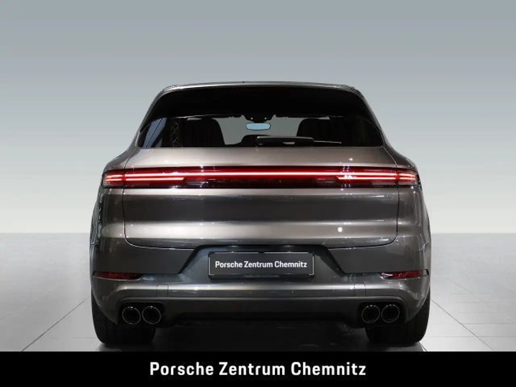 Porsche Cayenne E-Hybrid Black Edition