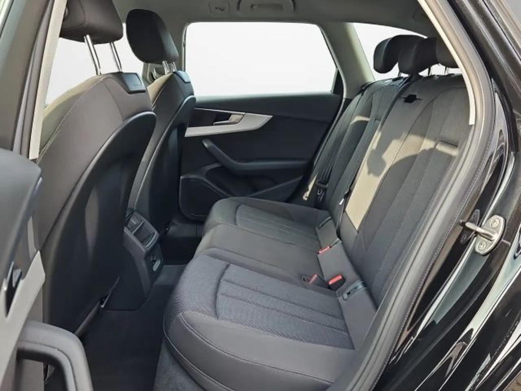 Audi A4 Avant 35 TFSI