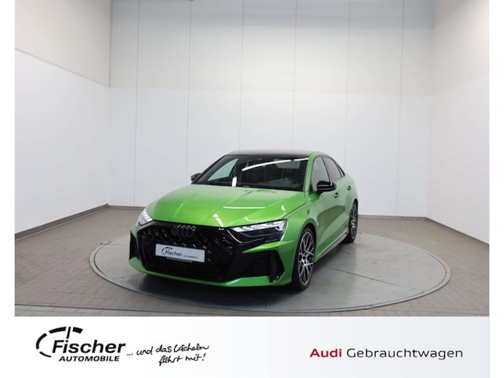 Audi RS3 Sedan Quattro S-Tronic