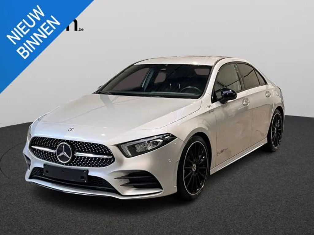 Mercedes-Benz A-Klasse A 200 AMG Line A 200 d